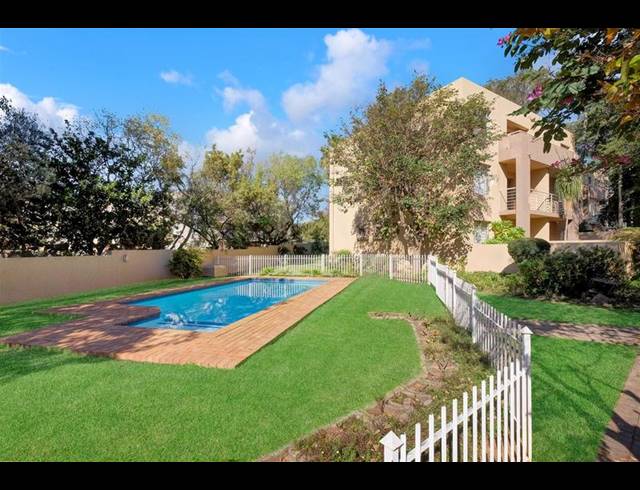 2 BEDROOM TOWNHOUSE FOR SALE IN SANDTON CBD